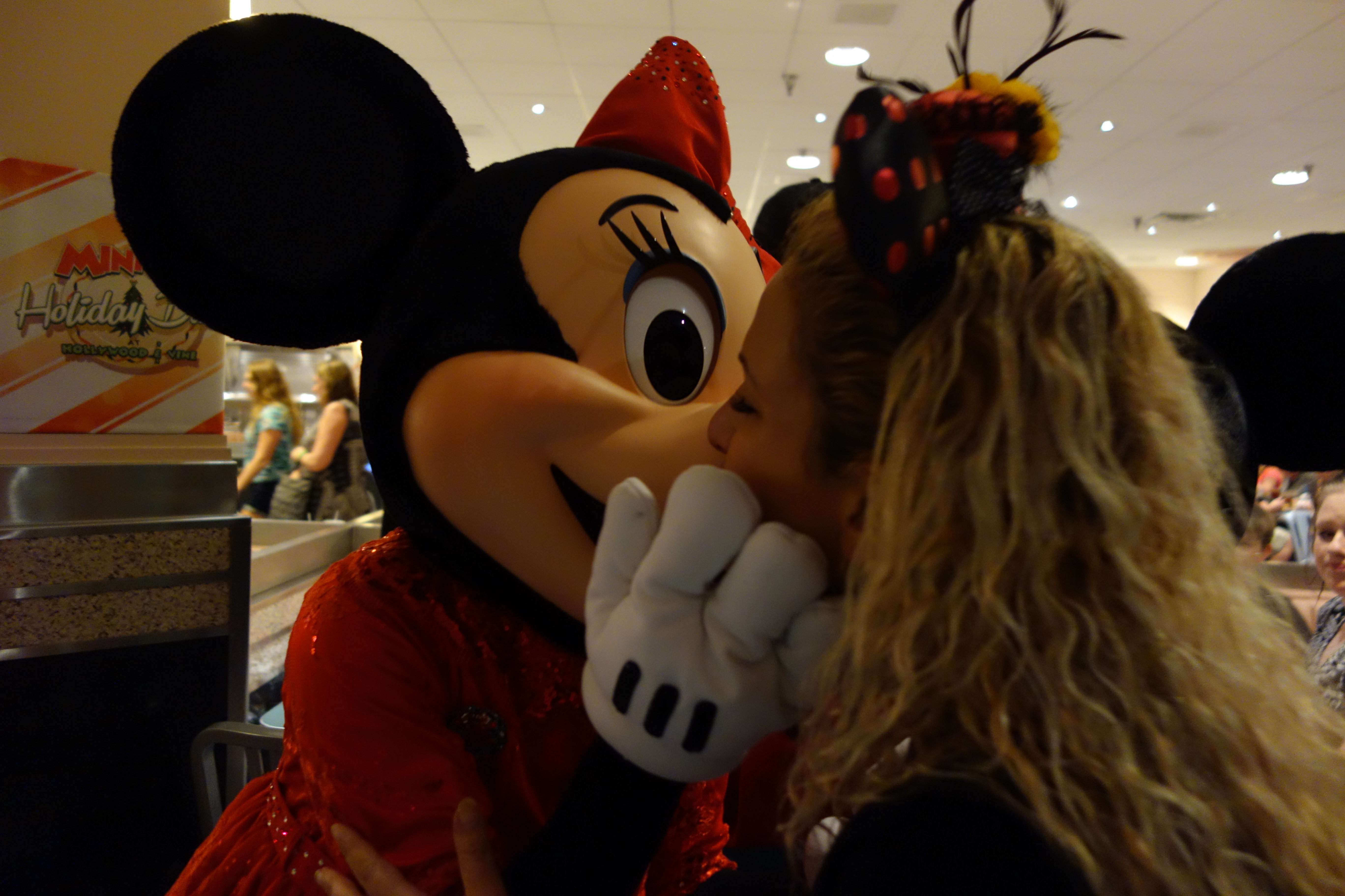 Minnie kisses Sherry!